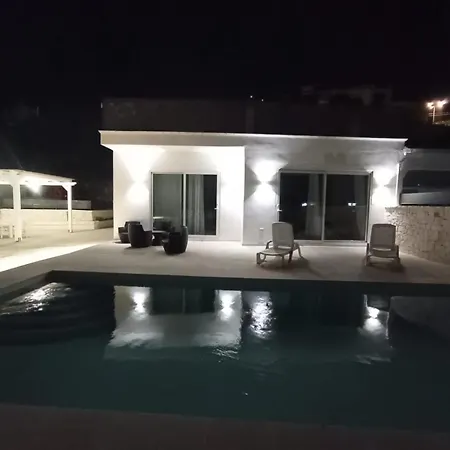 Nunzia