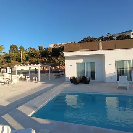 Nunzia * Ostuni